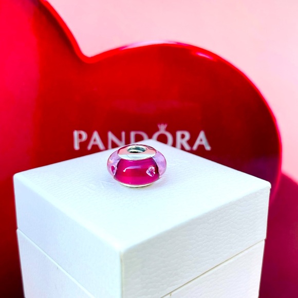 Authentic pandora charm β€οΈπΉππ·ππΊπ©β€οΈπΉππ·π©πΊππΊππ©ππ·ππβ€οΈπΊππ©ππ·π - Picture 2 of 7